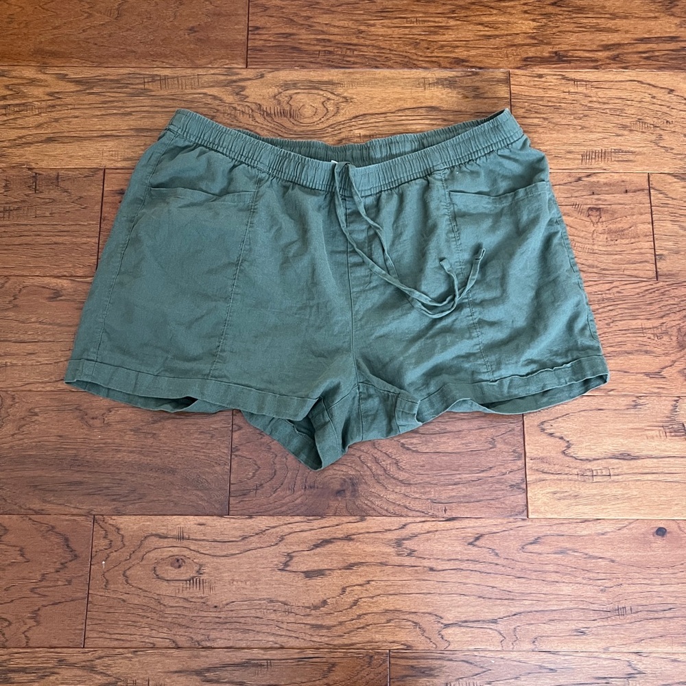 Old Navy Forest Green Women's Shorts